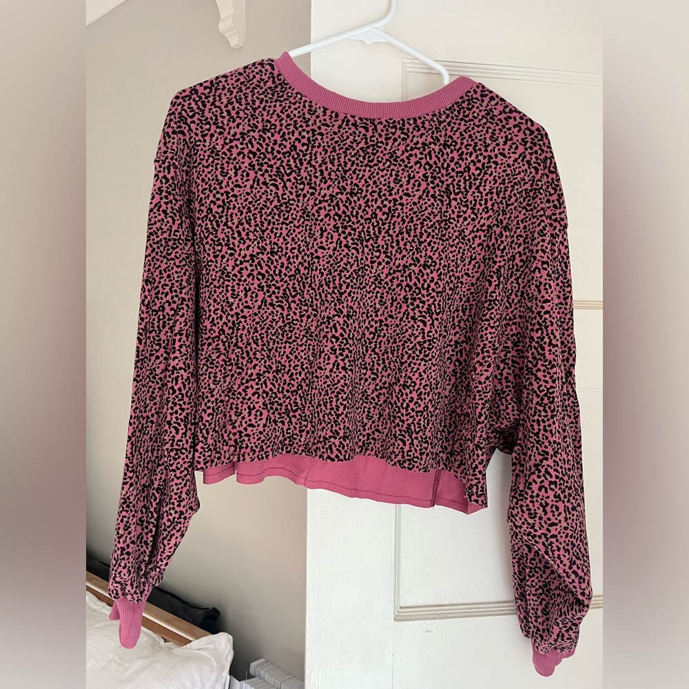 Fun cropped sweatshirt